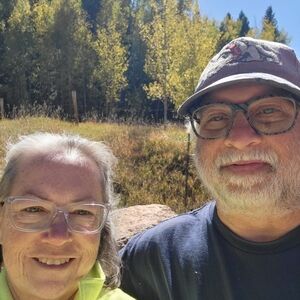 Meet your Poshers, Melody and Kevin